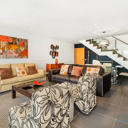 Rocha Βίλα Αλμπουφέιρα