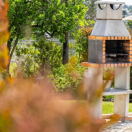 Rocha Βίλα Αλμπουφέιρα